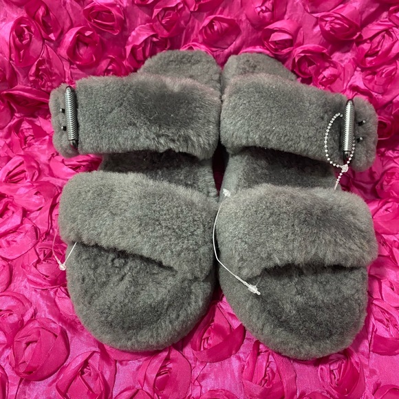 Ugg slippers sandals - Picture 2 of 6